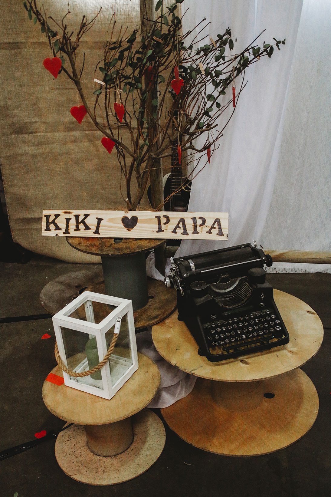 trouwen met papa liefslabel houten bord bewegwijzering bruiloft