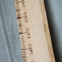 Q Ambacht houten meetlat groeimeter liefslabel origineel cadeau kraamcadeau kind babyshower verjaardag baby geboorte sinterklaas kerst moederdag vaderdag persoonlijk leuk luxe kado cadeau