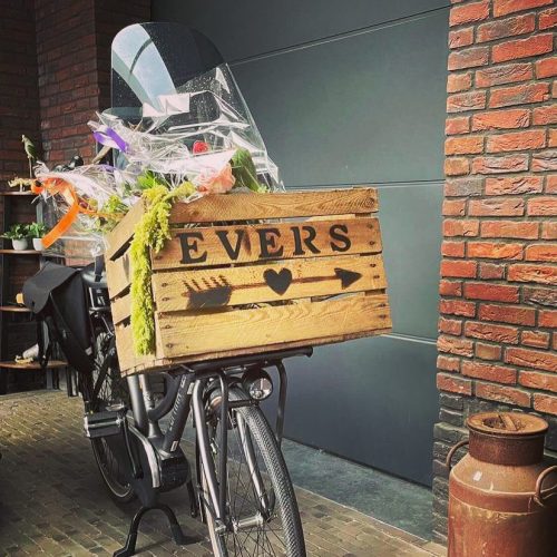 fietskrat liefs;label houten kist familienaam