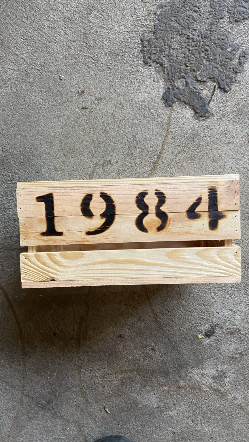 houten kist bewaarkistje letterbak vintage slinger maken tekstslinger Liefslabel