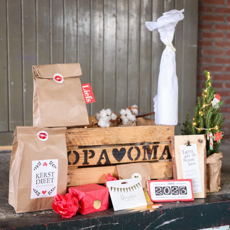 Houten kist kerstpakket liefslabel opa en oma duurzaam groen origineel persoonlijk