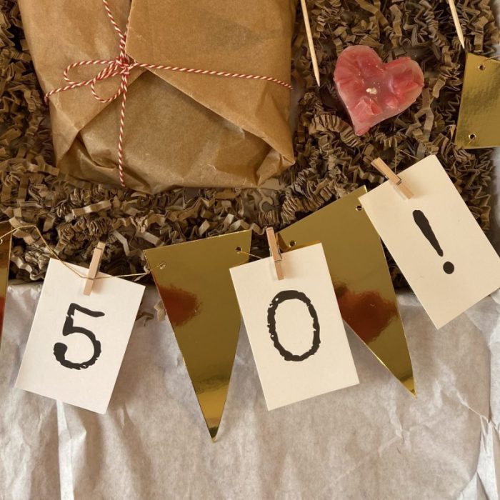 iets liefs sturen cadeau brownie liefslabel 50 jaar cadeau