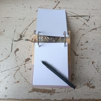 Vrolijk Houten Kladblok gemaakt van gerecycled hout dagbesteding Liefslabel