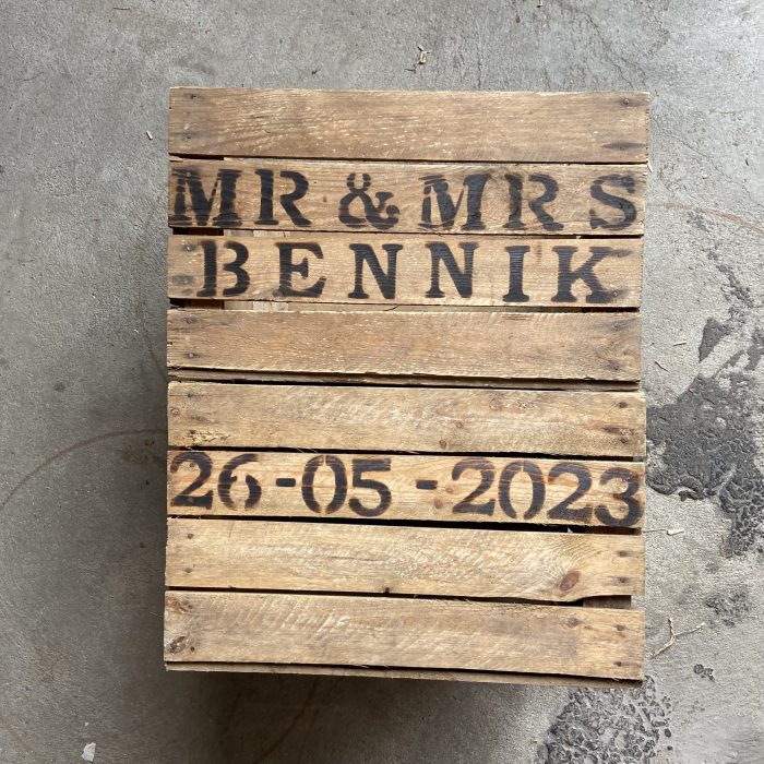 houten kist mr mrs origineel cadeau bruiloft liefslabel