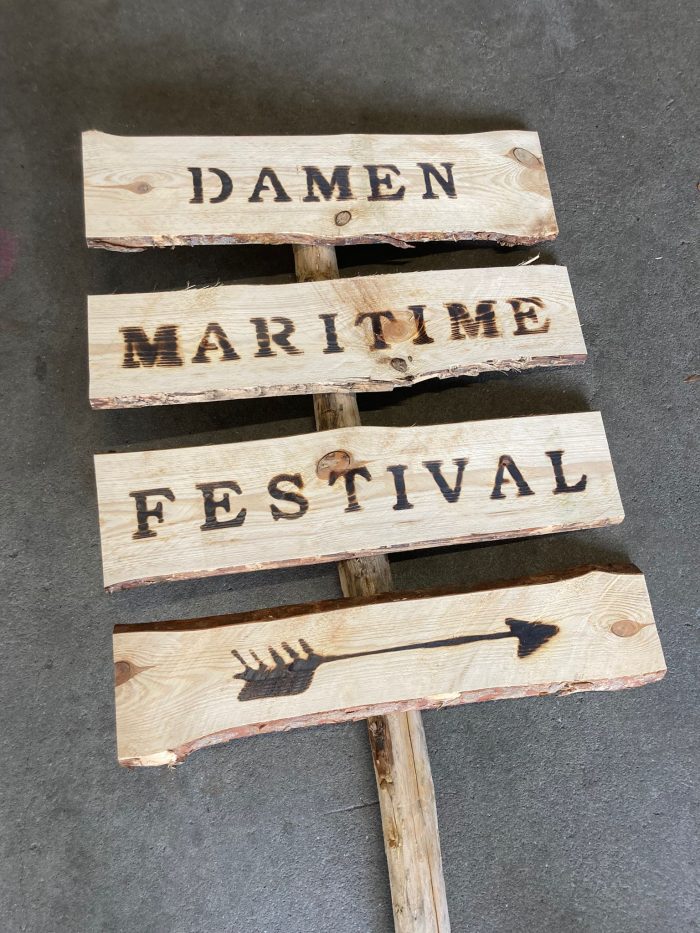 Houten bewegwijzering damen maritime Festival wegwijzer LiefsLabel maatwerk