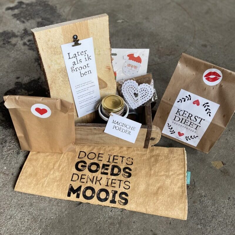 origineel kerstpakket liefslabel doe iets goeds school basisschool onderwijs tas origineel kerstpakket liefslabel doe iets goeds school basisschool onderwijs tas