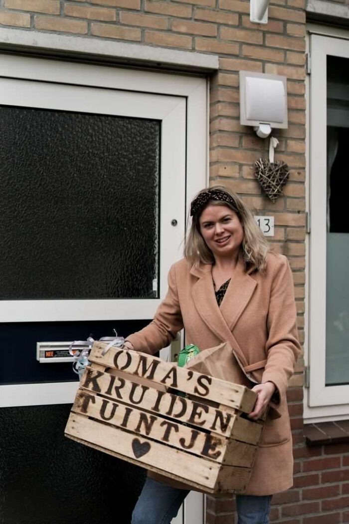 cadeau moederdag oma origineel persoonlijk duurzaam leuk cadeautip kadotip cadeau liefs liefslabel liefsvanroos liefs van roos kruidentuintje