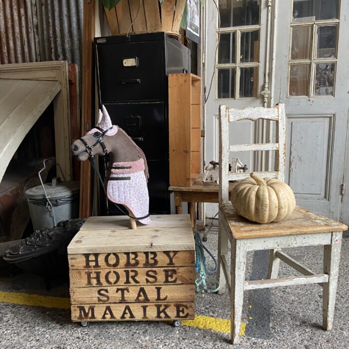 hobby horse stal hobbyhorse maaike houten kist deksel liefslabel