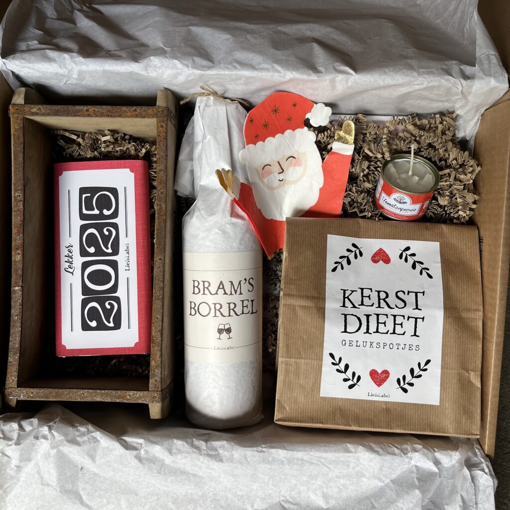 origineel kerstpakket vreetzaam persoonlijk luxe liefslabel creatief borrel kerstborrel nieuwjaarsborrel sturen personeel zakenrelatie bedankje kerst