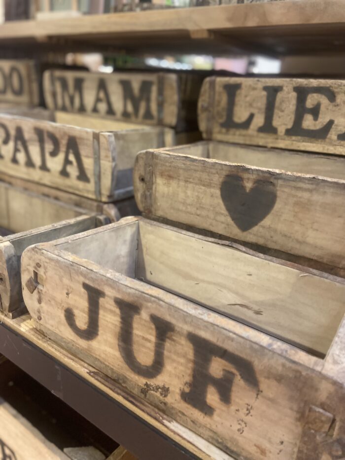 intratuin liefslabel hout houten collectie ter aar wholesale winkel steenmal juf