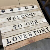 welkomstbord welkom pallet bruiloft feest decoratie trouwdag liefs liefslabel persoonlijk origineel cadeau
