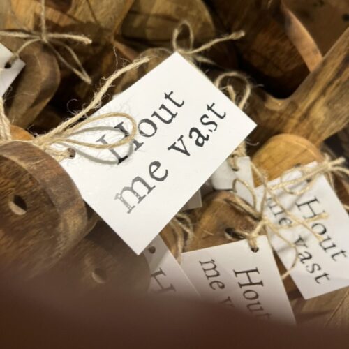 borrelplank liefslabel jaartal hoofdfoto bruiloft bedankje hout me vast