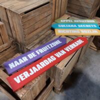 bewegwijzering verkade sultana liefs liefslabel wegwijzer event beurs huisstijl kleuren eigen lettertype