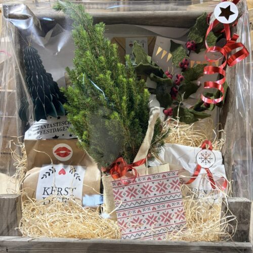 kerst schilderij origineel persoonlijk liefs liefslabel kerstpakket duurzaam gaasbak bloeibak luxe creatief groen