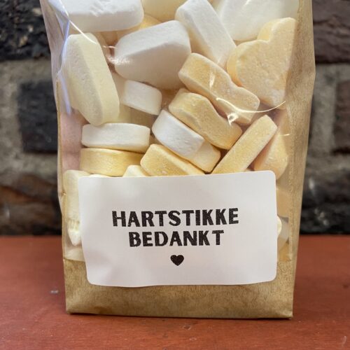 hartstikke bedankt snoephartjes hartjes lekkers verjaardag valentijn verjaardag kleinigheidje bedankje relatiegeschenk liefslabel cadeau verjaardag collega cadeautip kado kadotip iets kleins aardigheidje traktatie